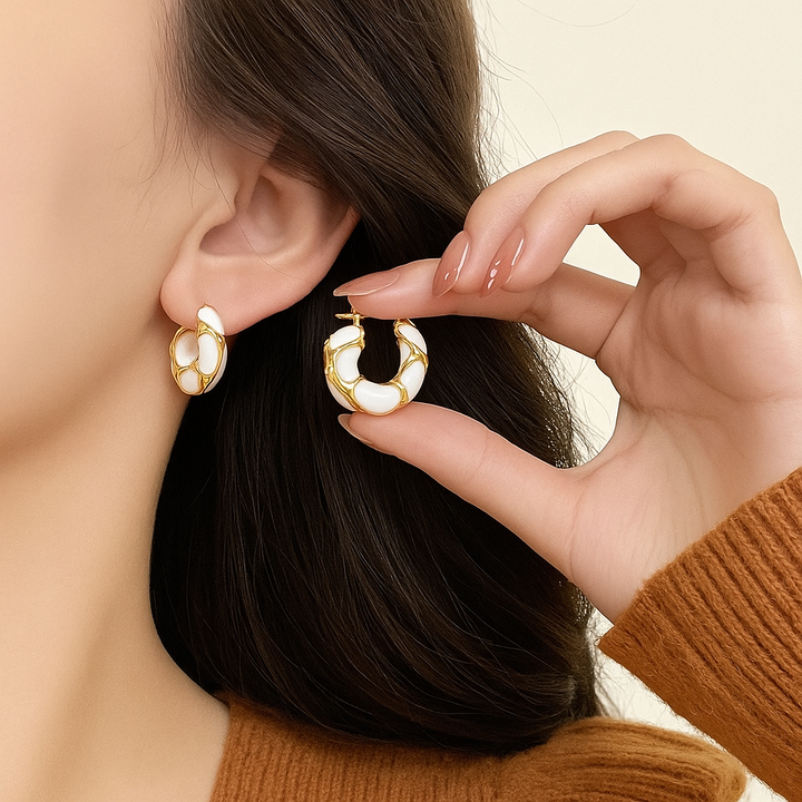 Gild curve earrings