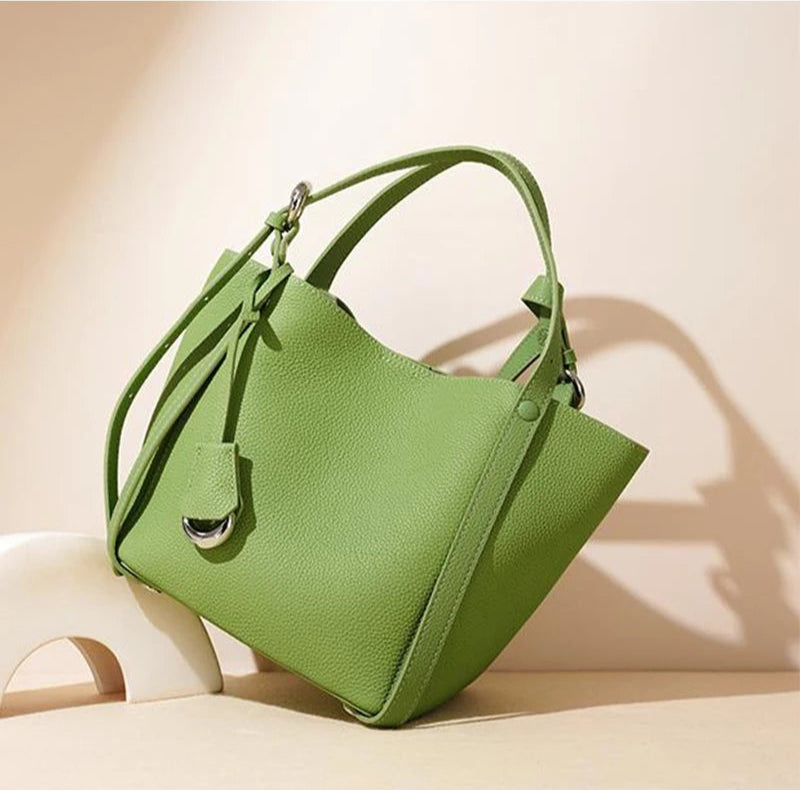 Snap tote